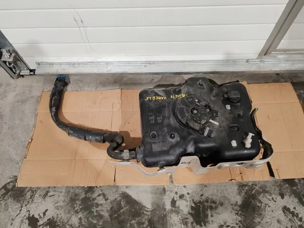 Pompe Réservoir AdBlue OEM 172A22038R Master III image 5