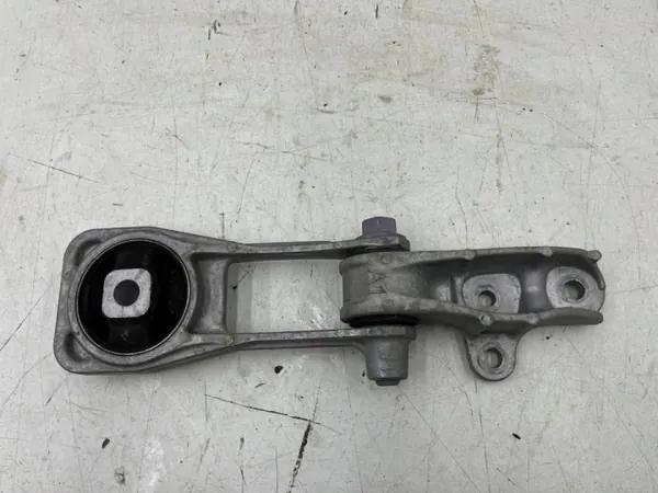 Toyota Yaris Cross vaihteiston tuki OEM - Moottorikiinnike image 3