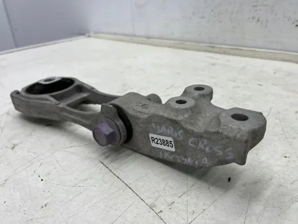 Toyota Yaris Cross vaihteiston tuki OEM - Moottorikiinnike image 4