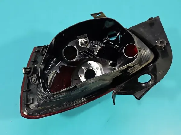 Luz Trasera Izquierda 12-15 Seat Ibiza IV 6J HB 6J4945095K image 8