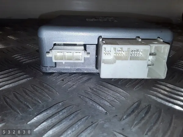 2008 Toyota Auris ECU 8965002390 Usado image 3