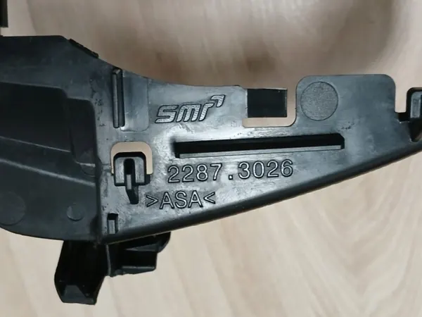 Tesla Model 3 oikean peilin kehys OEM - Käytetty image 8