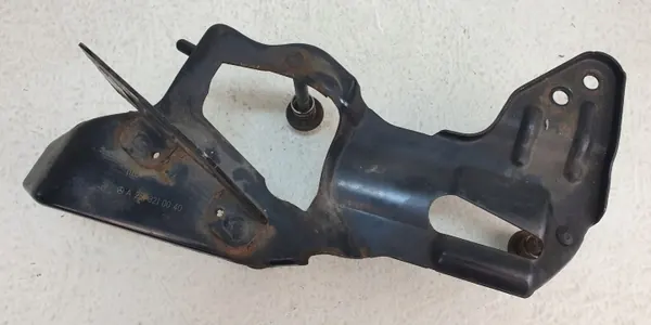 Mercedes R W251 kompressorikiinnike OEM A2513210040 image 3