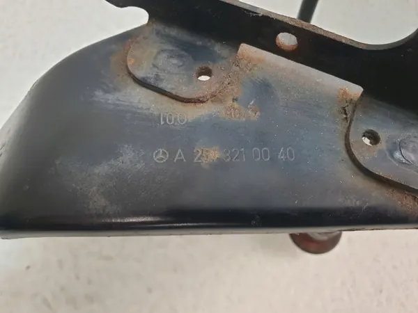 Mercedes R W251 kompressorikiinnike OEM A2513210040 image 4