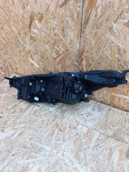 Phare Droit Toyota Yaris IV 2021-2025 OEM NJBH56JHGJ image 6