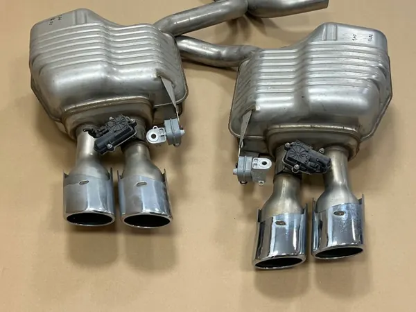 Audi S8 D5 Avgasdämpare OEM 4N0253612P 4N0253611AA image 5