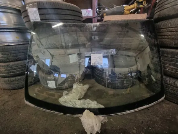 Parabrisas delantero MERCEDES para E W210 Sedán - Usado image 2