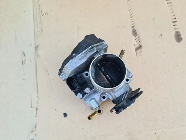 Corpo de borboleta Audi A3 8L 1.8 20V VW Golf IV OEM 06A133066G image 7