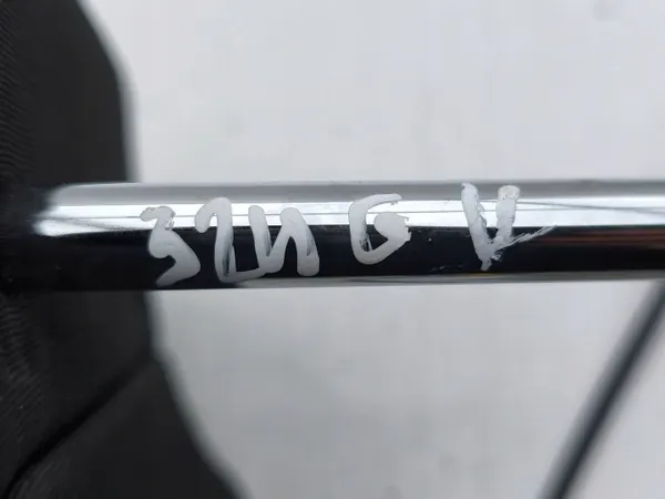 Toyota Auris E180 2014 takaistuimenpää OEM AMD234782 image 7