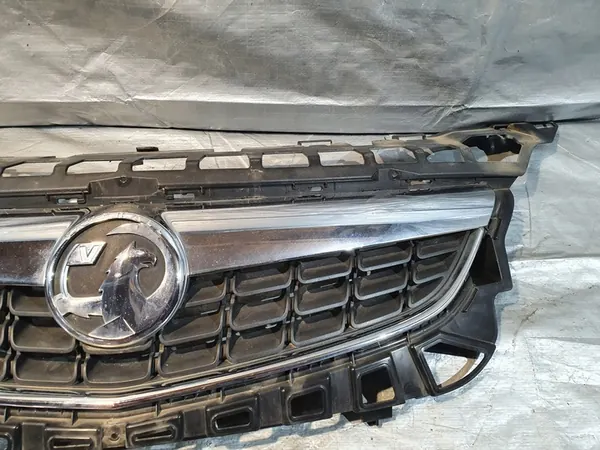 Grill Front Opel Astra J 2009-2012 Polcar 551105-1 image 4