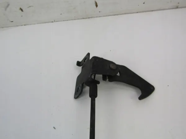 Jaguar I-PACE konepellin lukitus OEM AK-6-90446 image 3