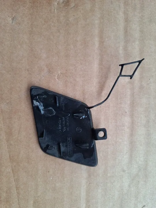 Tappo paraurti anteriore VW Passat B8 image 3