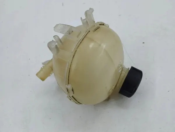 Opel Mokka B 2022 Koelvloeistoftank OEM 2824198680 image 2