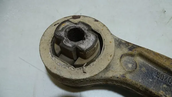 Braccio di Controllo Inferiore Anteriore Sinistro PEUGEOT BOXER 50706935 image 6