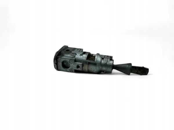 Inserción de cerradura puerta delantera OEM 3C0837167A - Usado image 4