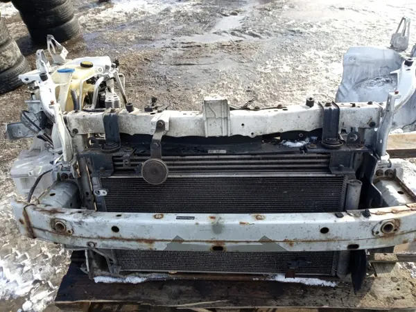 OEM verso 13-15 lift framkylarbalk - Begagnad image 2