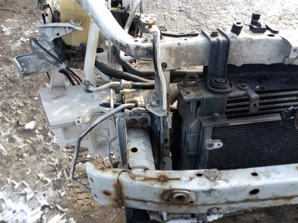 OEM verso 13-15 lift framkylarbalk - Begagnad image 6