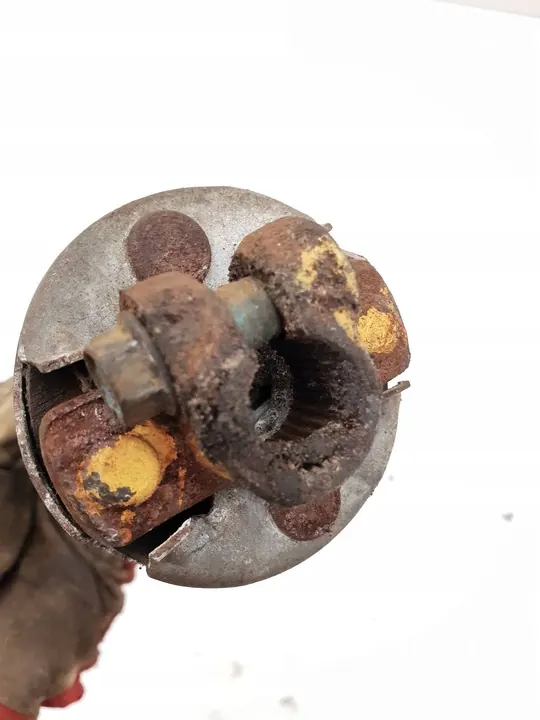 Driveshaft U-Joint Front Chevrolet Camaro image 3