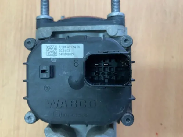Jarruventtiili Mercedes Actros MP4 OEM 0044311406 image 3