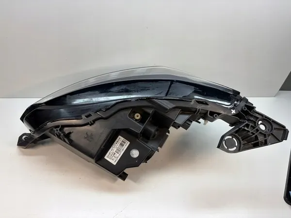 PEUGEOT 2008 FULL LED Voorlamp Rechts 9823193480 image 6