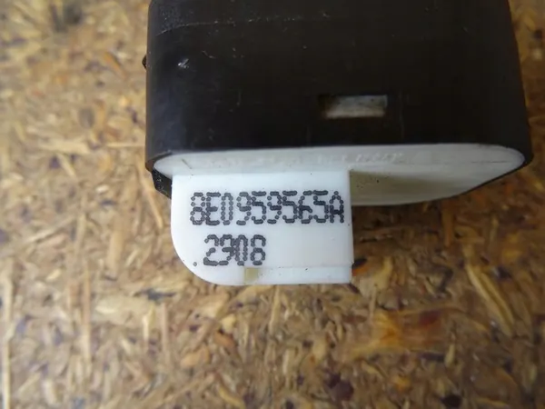 AUDI A3 A4 A6 Spiegelverstellschakelaar image 8