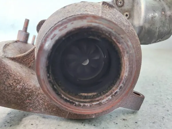 Turboaggregat 1.9 TDI VW Transporter T5 AXB 038253056M image 6