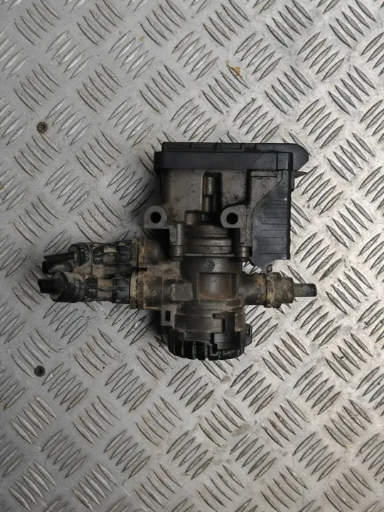 Modulateur EBS essieu avant OEM 22225550 d'occasion image 2