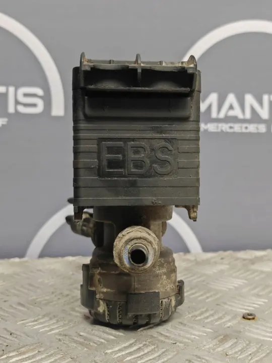 Modulateur EBS essieu avant OEM 22225550 d'occasion image 4