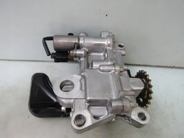 Pompe à huile OEM 20H20D0149 pour Mazda CX-30 2.0 SKYACTIV-X image 8