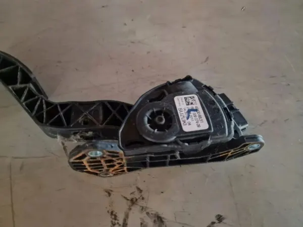Gaspedaal OEM 4940068L51 voor Suzuki SX4 S-Cross image 2