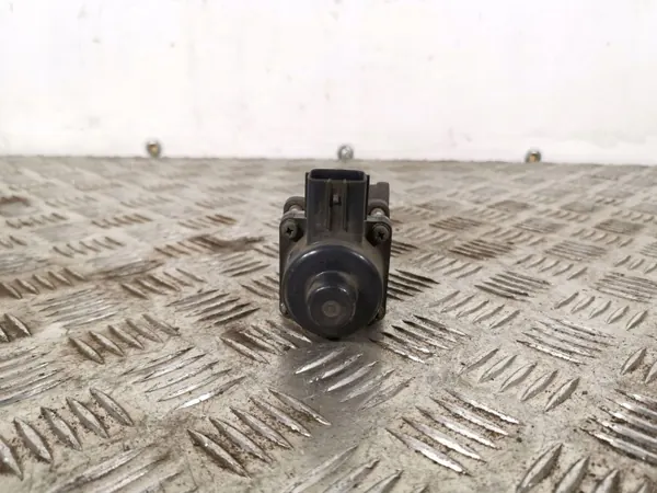 Válvula EGR Subaru OEM FBZ7779 - Estado Usado image 3