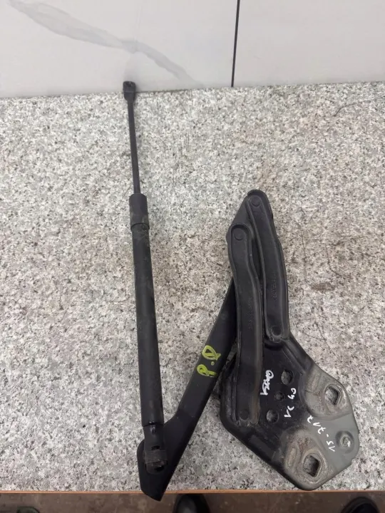 OEM 31356753 Rechter Motorkapscharnier Volvo XC40 2017-2024 image 2