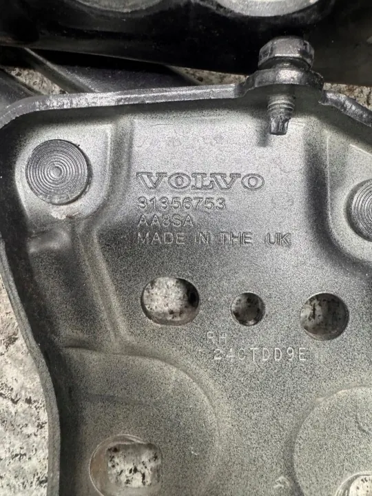 OEM 31356753 Rechter Motorkapscharnier Volvo XC40 2017-2024 image 4