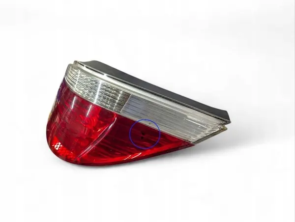 BMW 5 E60 E61 2004 Luz Trasera Derecha image 2