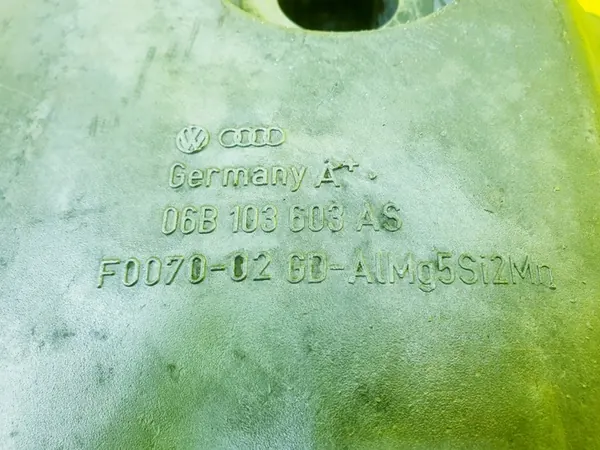 Oljetank Audi A4 B7 A3 8P A6 C6 2.0 TFSI image 2