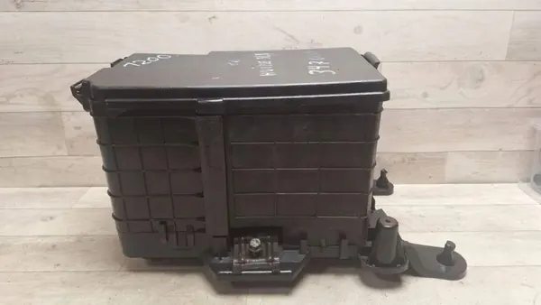 VW batterilock OEM 1K0915336 för Caddy II Variant image 2