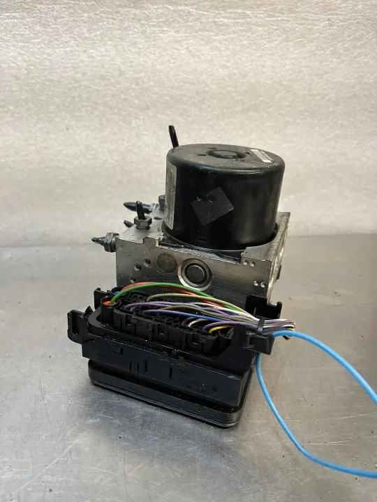Pompe ABS OEM CV21-2C405-CB pour Ford Fiesta MK7 image 2