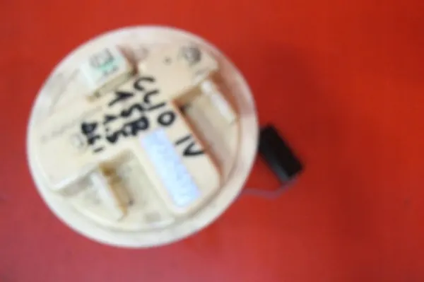 BOMBA DE COMBUSTÍVEL RENAULT CLIO IV 1.5 DCI 172027215R image 2