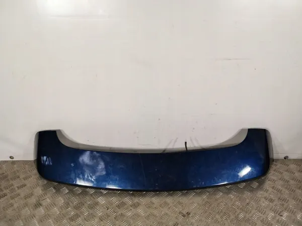 Hyundai Santa Fe Spoiler OEM FBZ7877 - Begagnad image 2