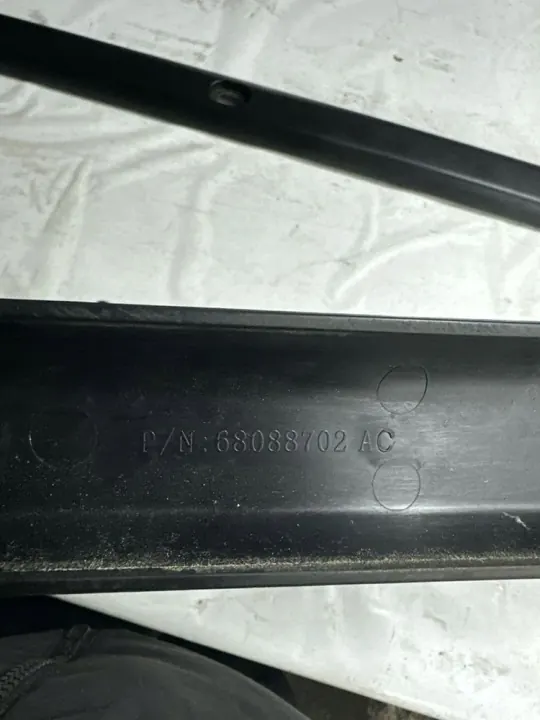 Jeep Grand Cherokee kattokaide OEM 68088702AC image 10