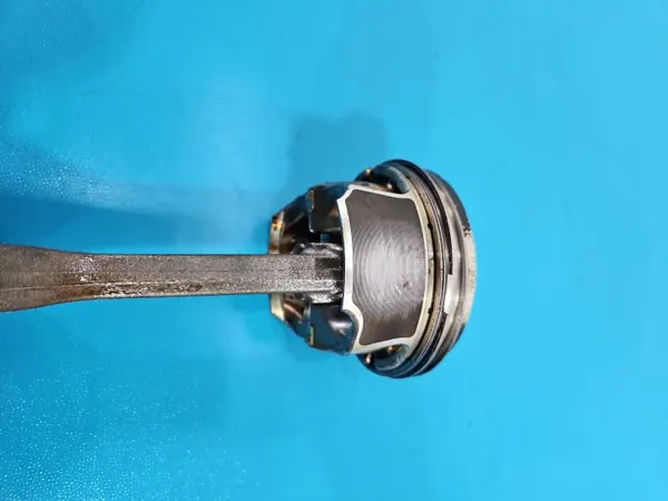 Piston & Bielle d'occasion pour VW Passat B7 2.0 TSI image 3