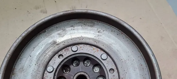 Audi A4 A5 A6 Q5 Volante de Dupla Massa 2.0 TDI image 2