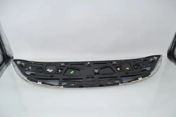 BMW X1 F48 Takadiffuusori Spoileri OEM 7350856 image 3