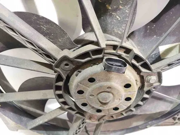 Framstötfångare RENAULT CLIO II 7700428659 image 4