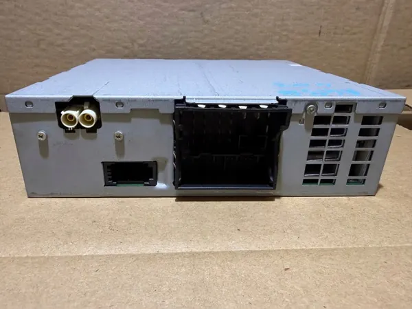Audi Radio Tuner Verstärker OEM 4G0035056 image 3