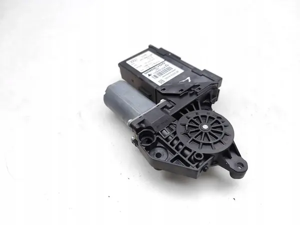 Audi A4 Takaluukun nostomoottori 2006 4/5dr OEM 8E0959802E image 3