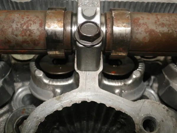 Árbol de levas Subaru OE usado OEM 2132345 para 3.0 EZ30 image 4