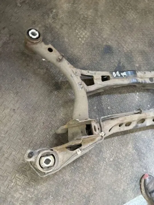 Pinza de freno trasera VW Tiguan OEM 3Q0505235T image 3