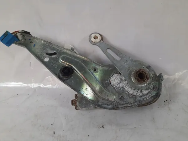 Mercedes S550 W222 Heckklappenmechanismus OEM A2226200442 image 5
