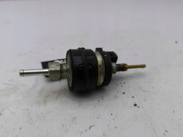 Conduite de carburant Webasto OEM AMD118194 Toyota RAV4 image 5